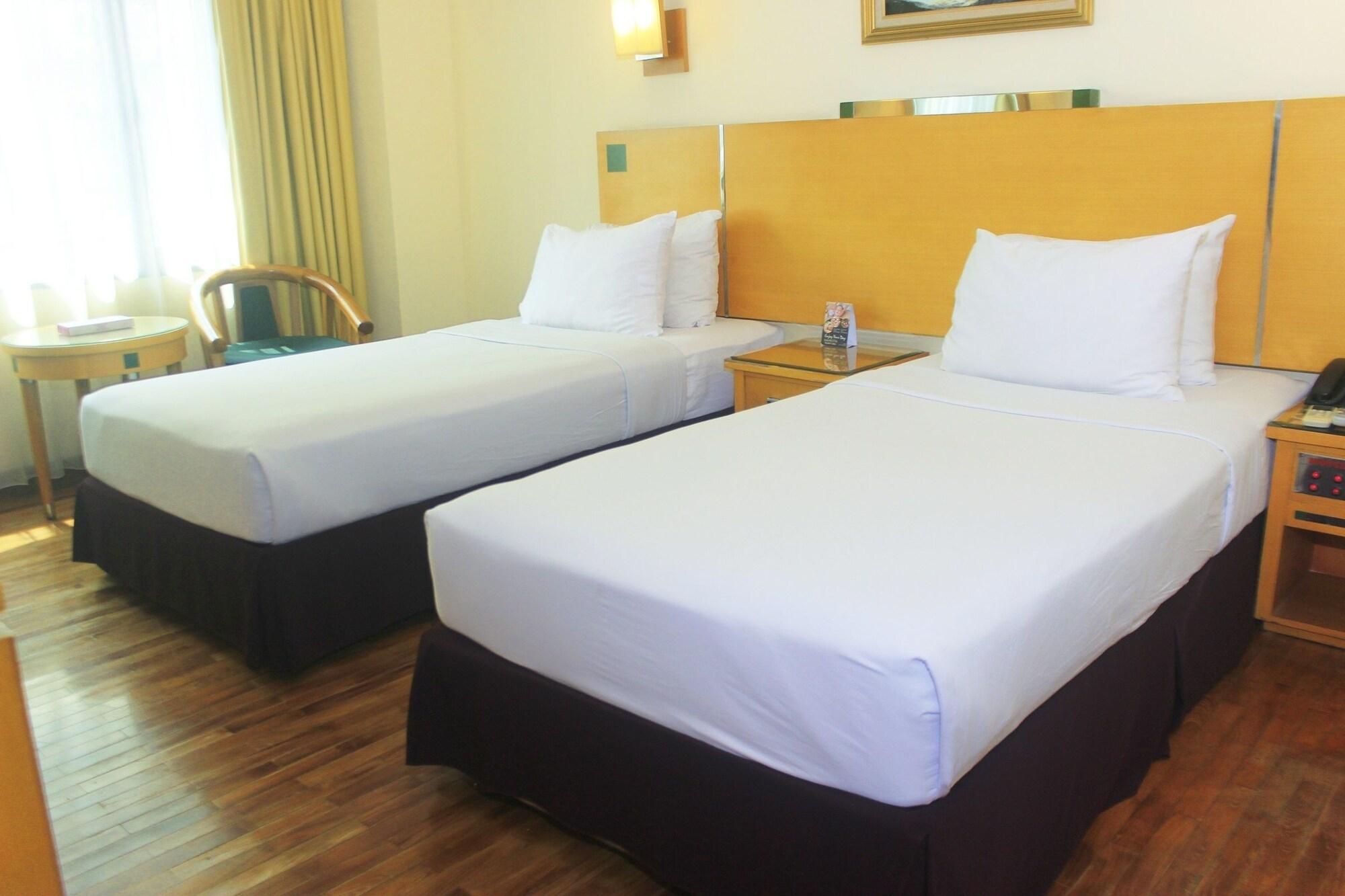 Hotel Mega Anggrek Slipi 3*