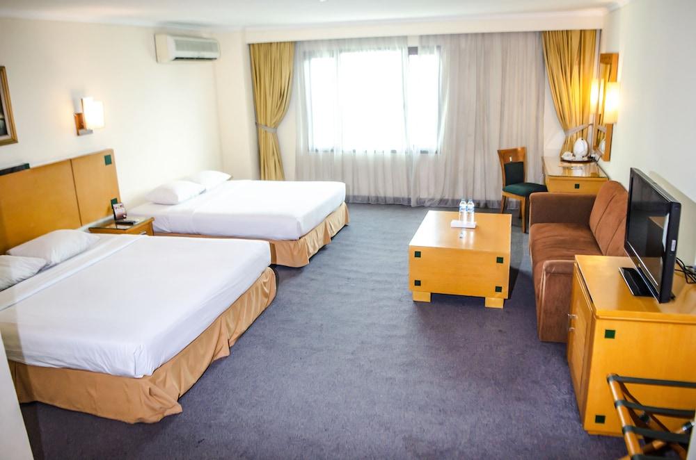 Mega Anggrek Slipi Hotel