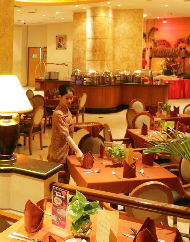 Mega Anggrek Slipi Hotel