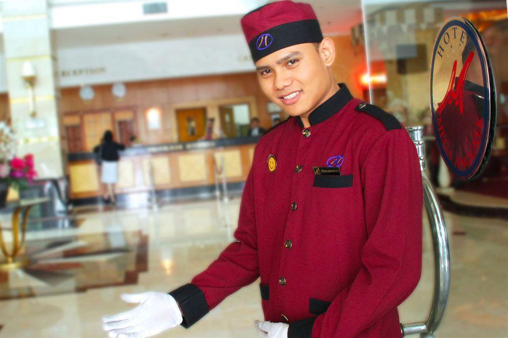 Mega Anggrek Slipi Hotel 3*
