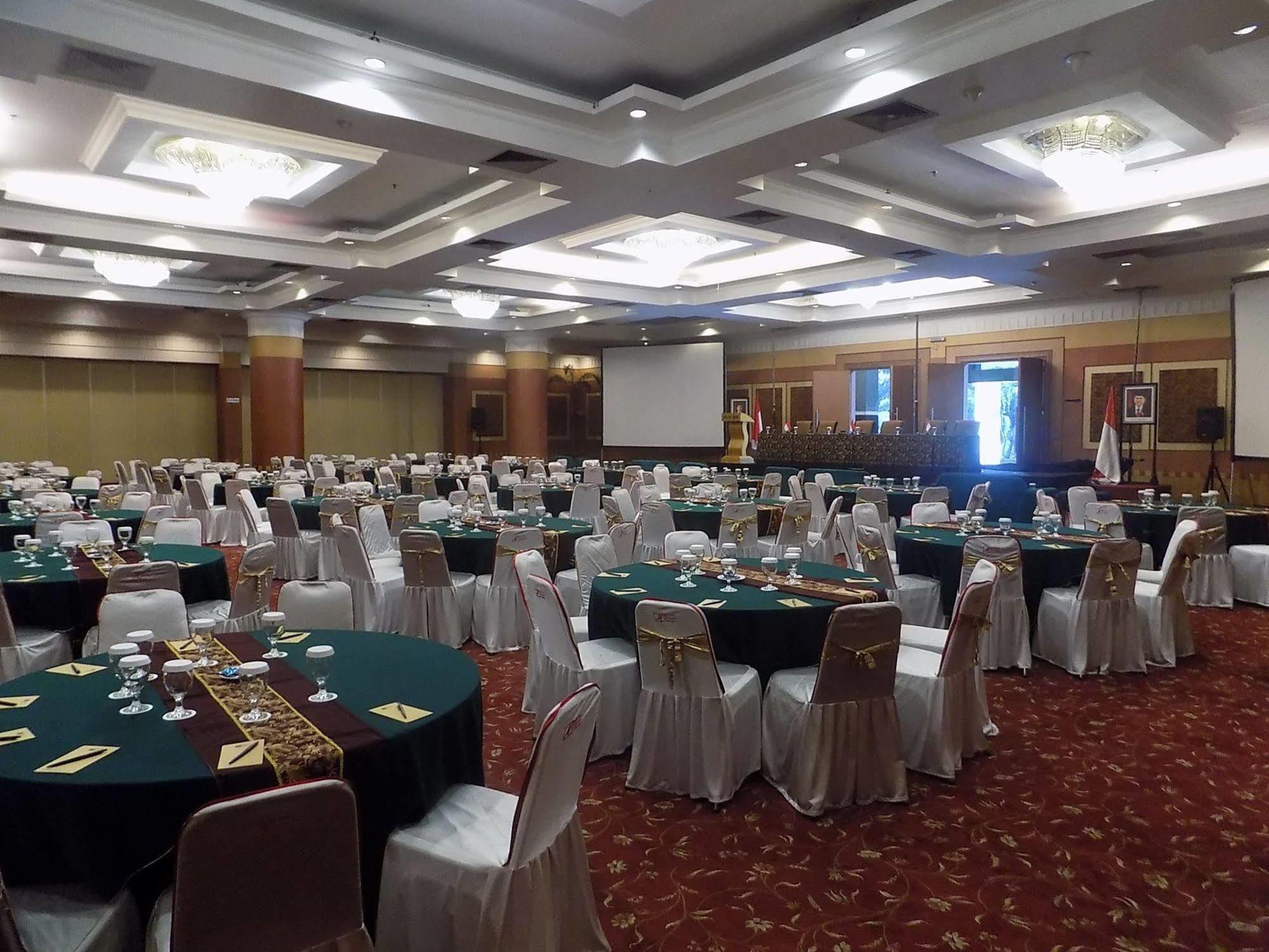 Mega Anggrek Slipi Hotel Jakarta